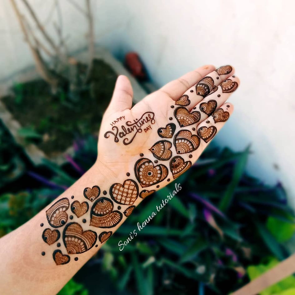 15 Pretty Heart Mehndi Designs for hands to try this year  Bling Sparkle