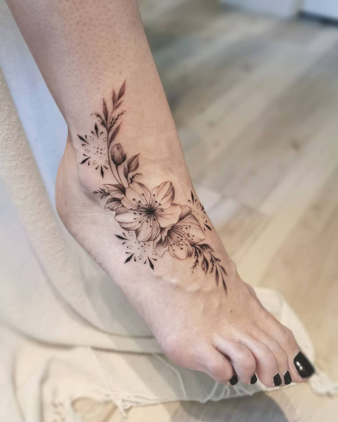 50+ Best Striking Foot Tattoos Designs And Ideas For Women