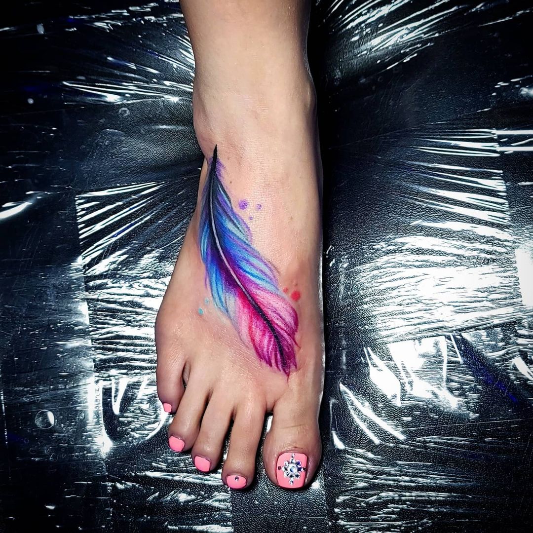65 Amazing Feather Tattoos On Foot