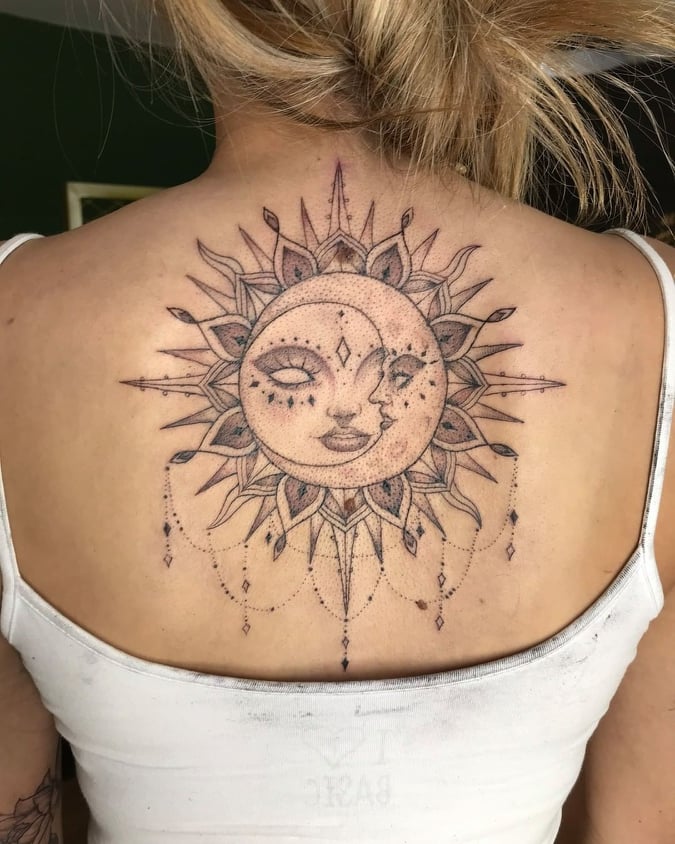 Sun Tattoo on Womans Neck  Es la Moda