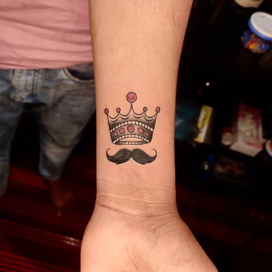 Heroine Tattoo  Finger tattoo minimal crown script  Facebook