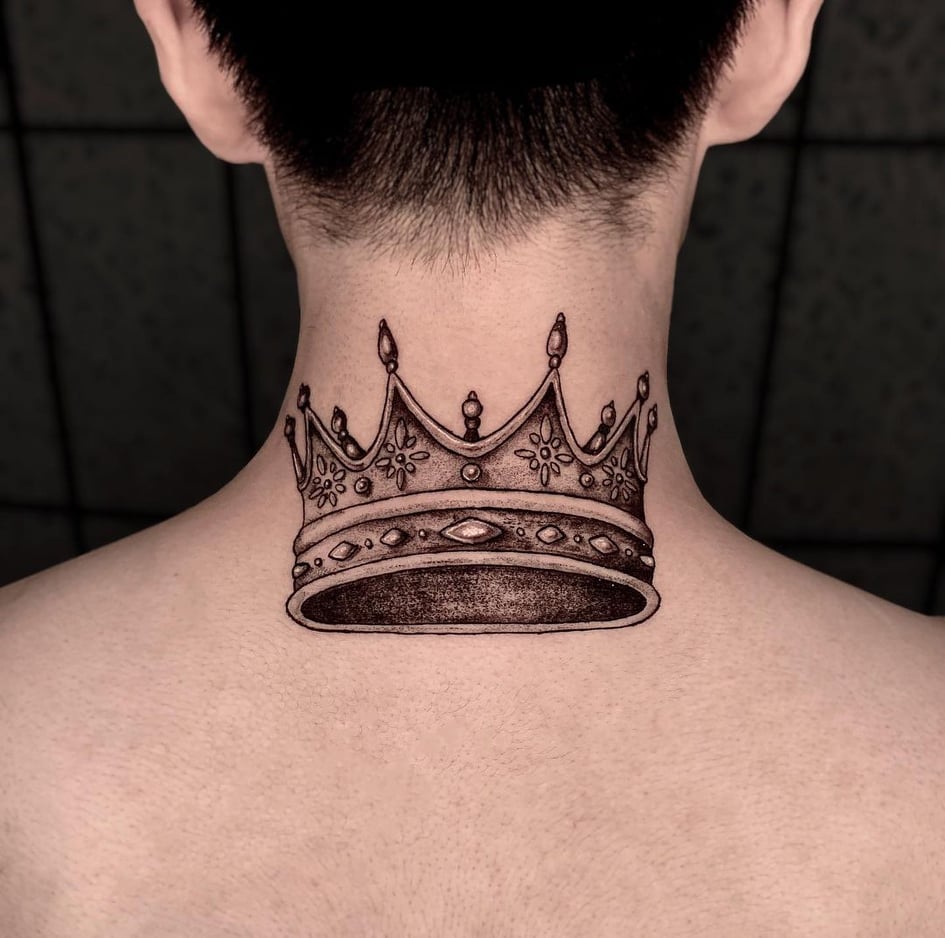 15+ Unique Royal Crown Tattoo Ideas For Men and Women - Tikli