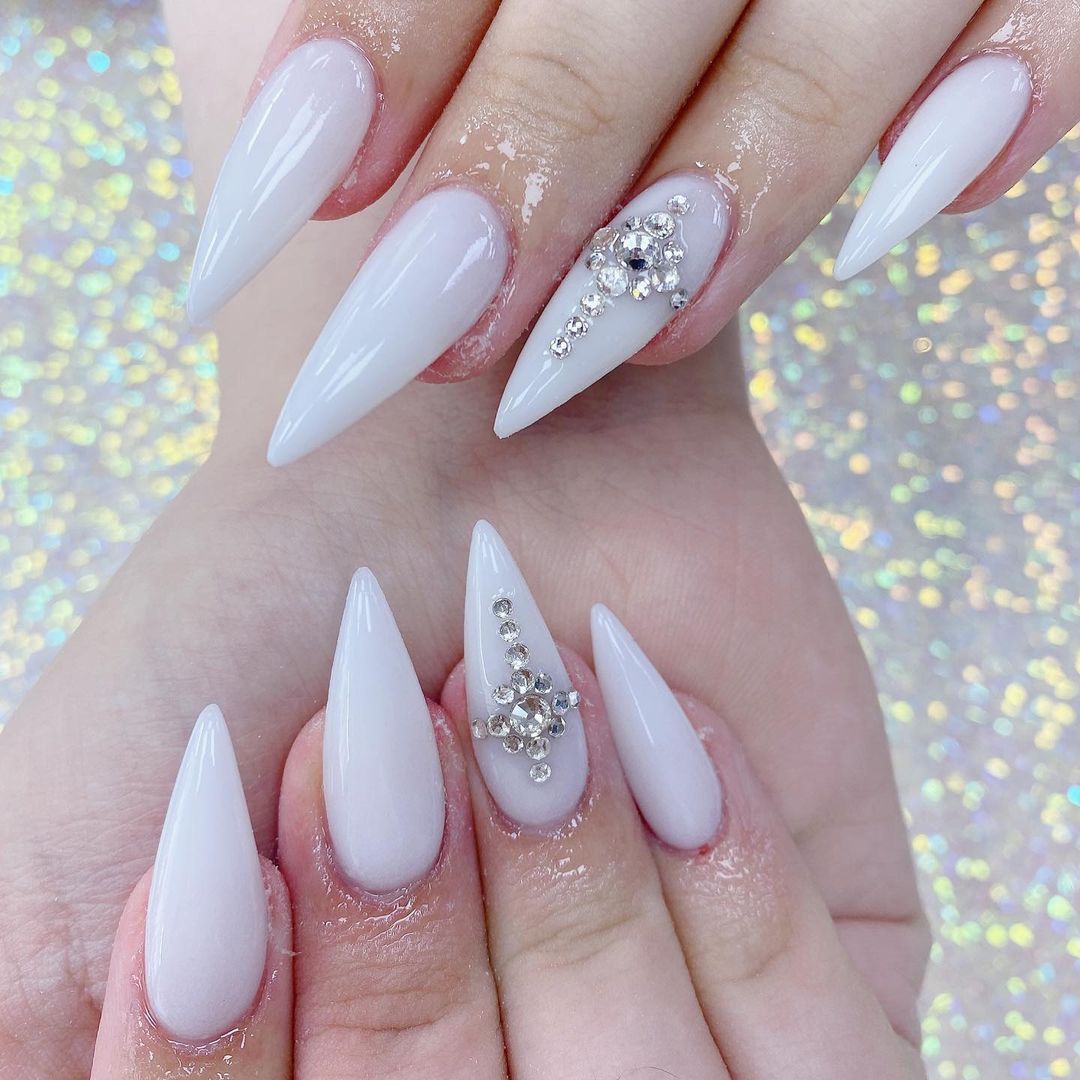 white nail with design