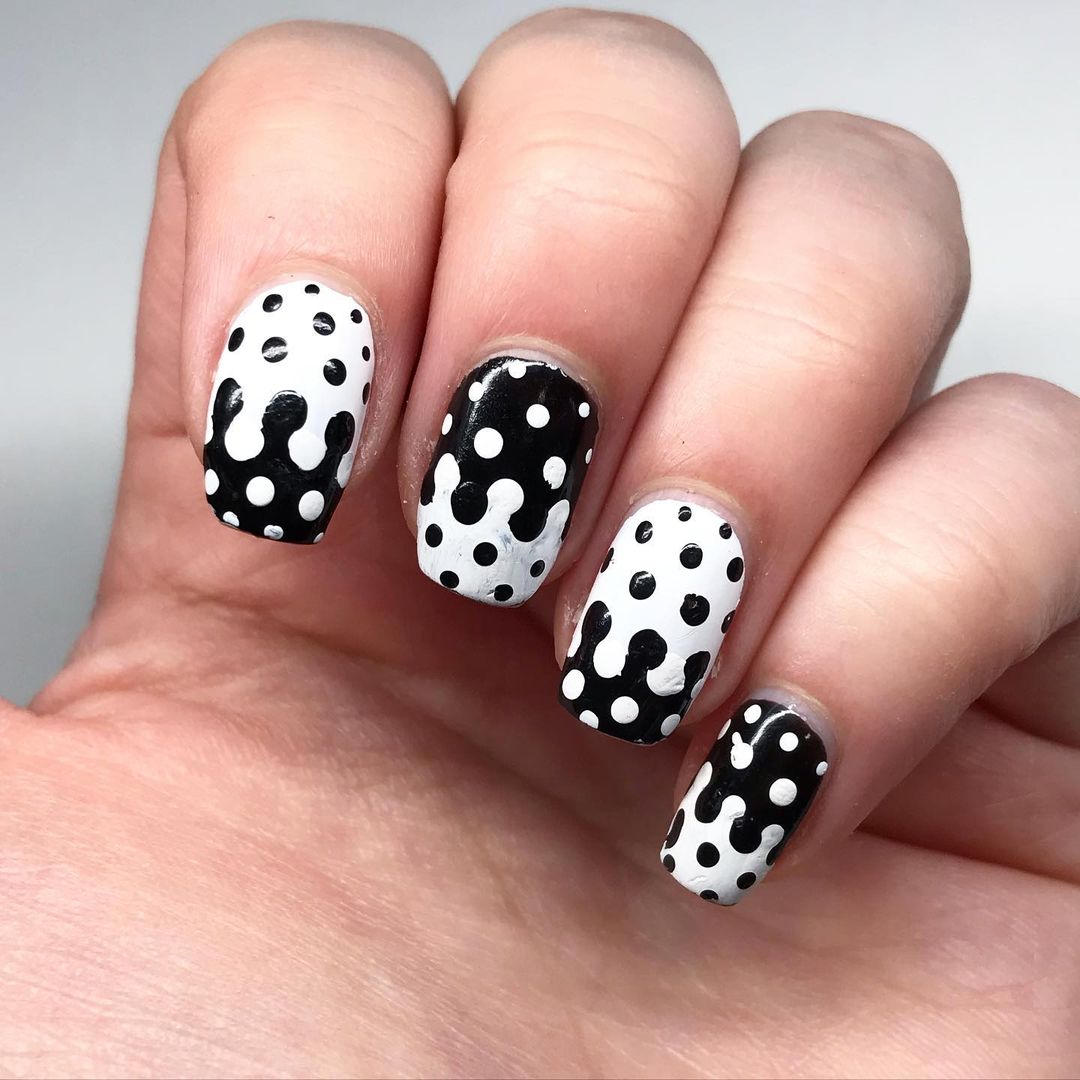 white nail with design