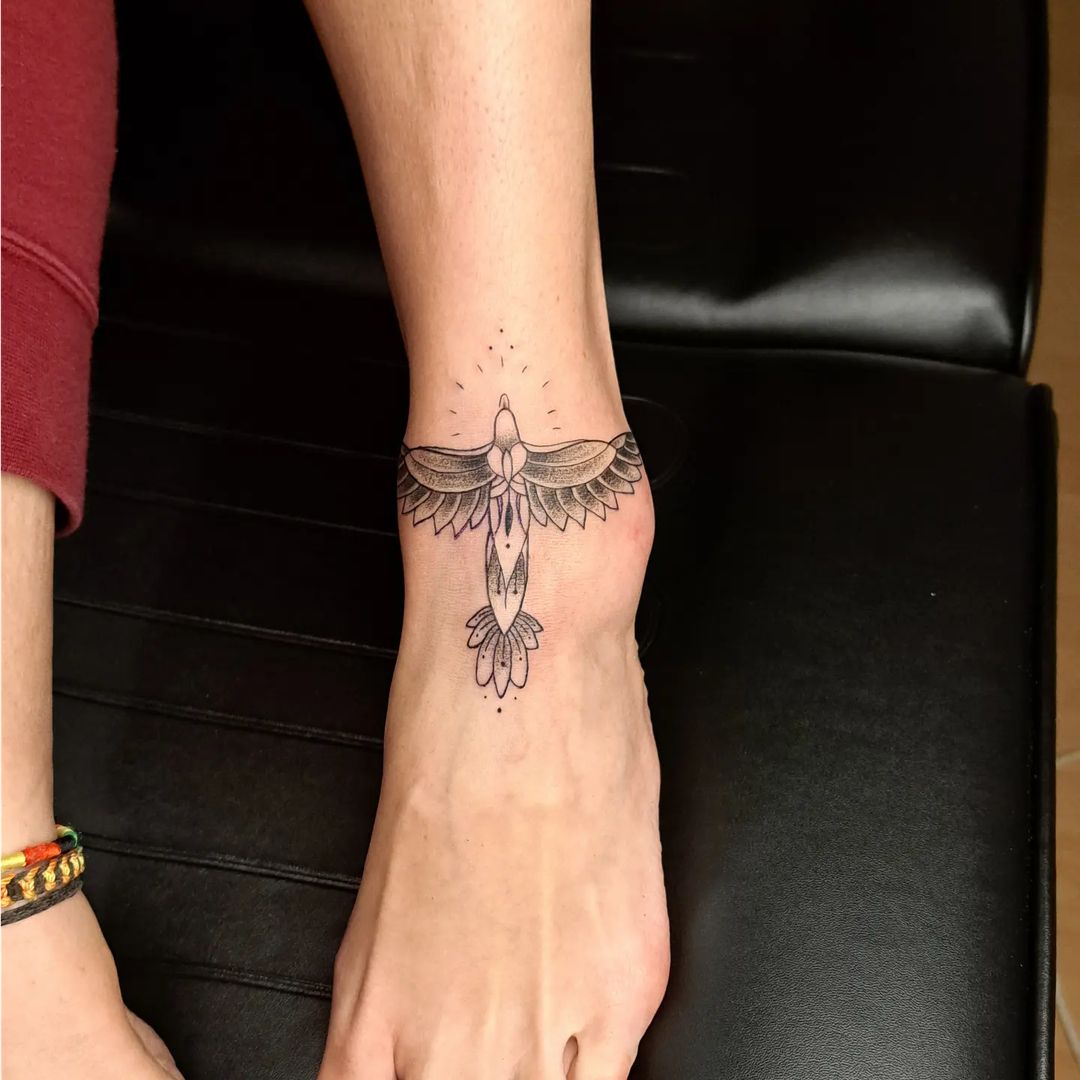 16 Amazing Ankle Tattoo Designs You Need To See  Outsons
