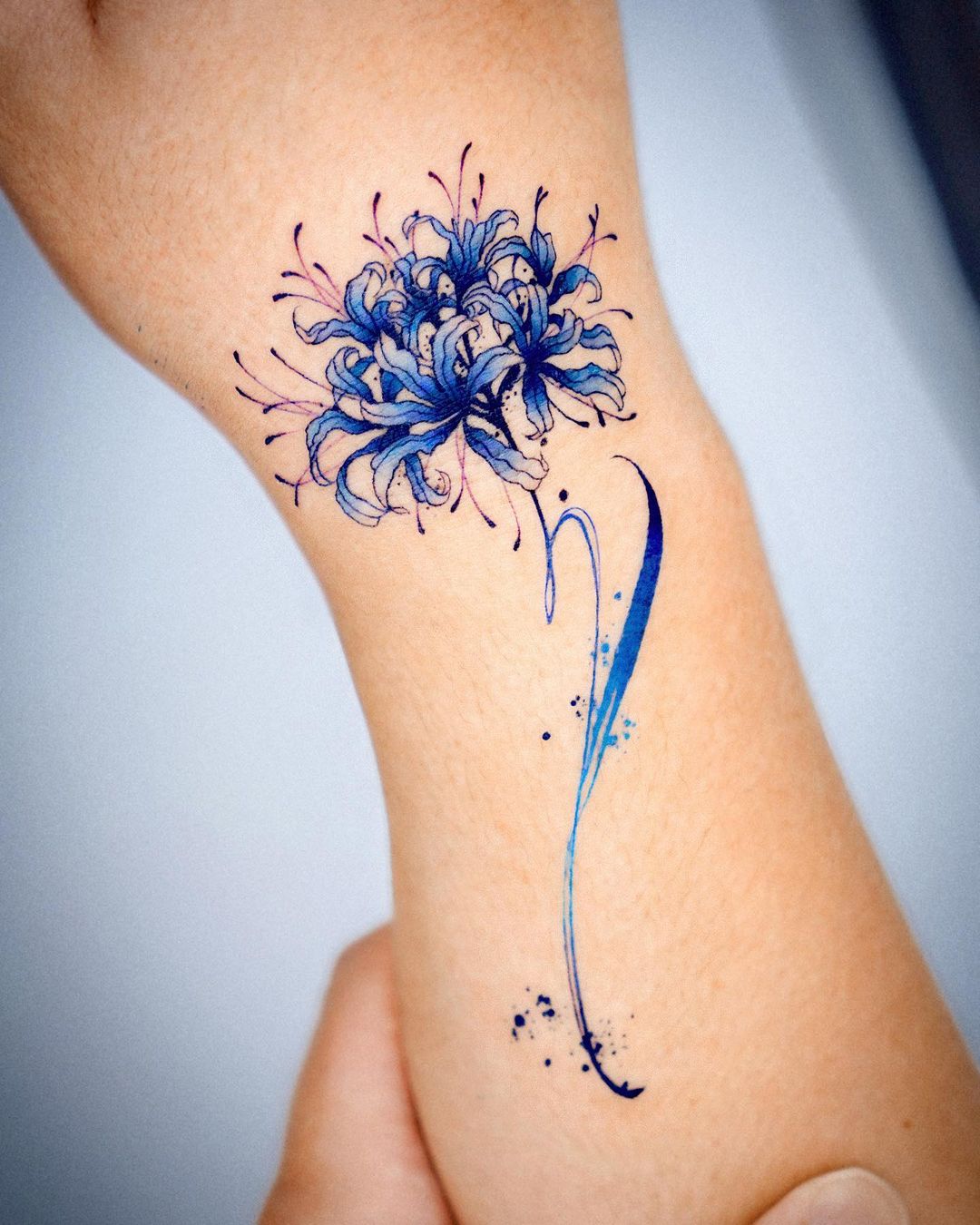 Blue Lily tattoo perfect to cover existing tattoo | Lily tattoo meaning, Lily  tattoo, Small lily tattoo